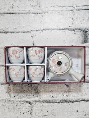 Porcelain Tea Set Teapot & 4 Cups Pink Floral Asian Style NIB